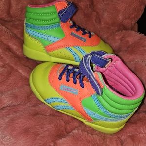 Toddler shoes